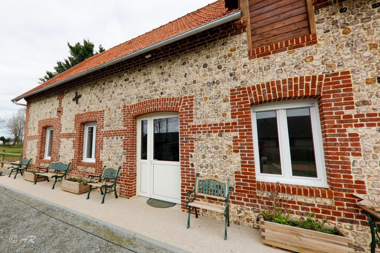la grange aux hortensias Thiergeville Extérieur photo